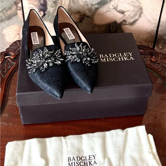 Badgley Mischka Women's Mandy Loafer Flat - New in Box - Size 6 - Picture 8 of 14